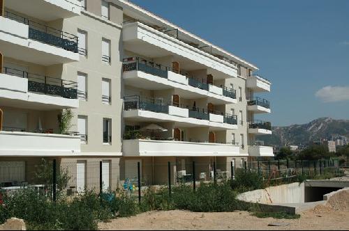 Location T2 MARSEILLE 12EME LES CAILLOLS DANS RESIDENCE FERMEE RECENTE APPARTEMENT TYPE 2 TERRASSE PARKING PRIVE PROX COMMODITES